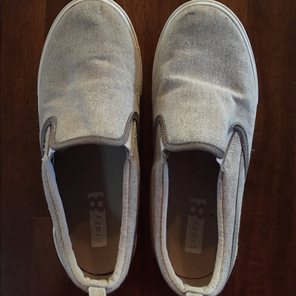 Gray crazy 8 boys shoes size2. OBO